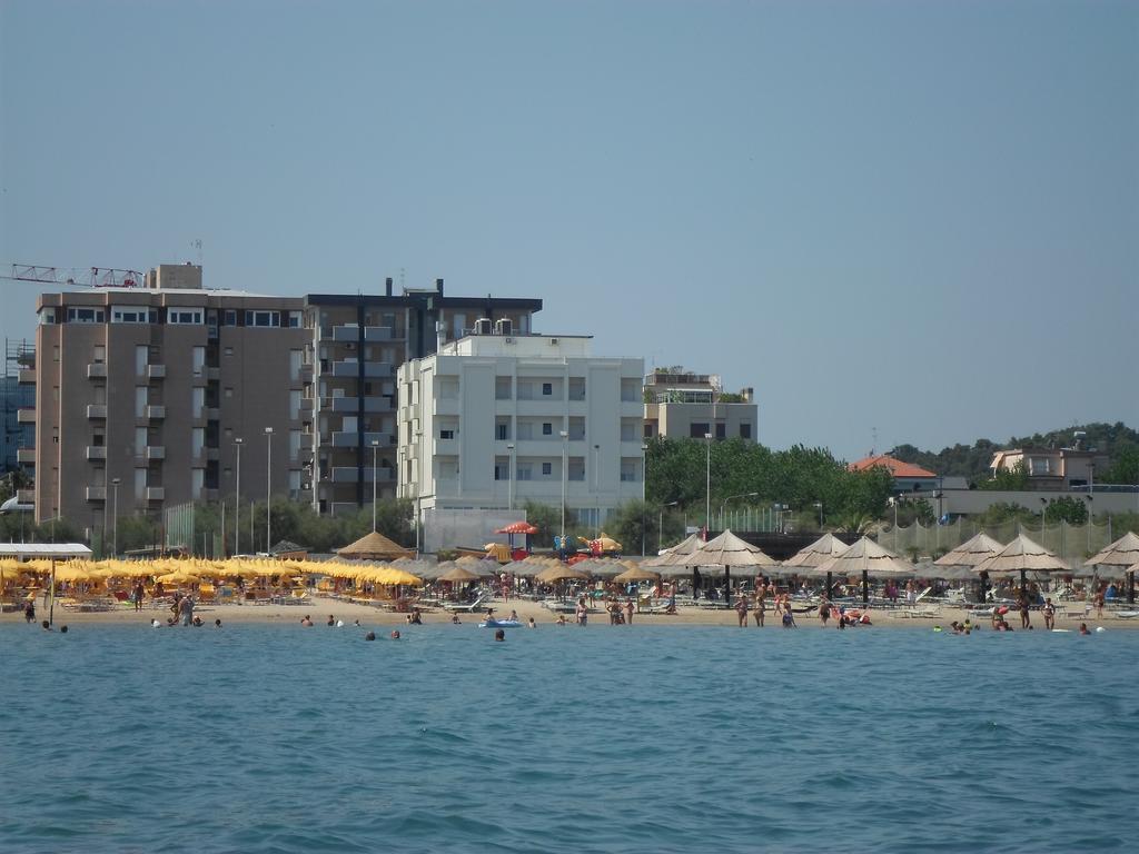 Hotel Mare Pesaro Zewnętrze zdjęcie